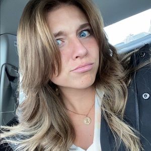 Meet your Posher, Kelsey